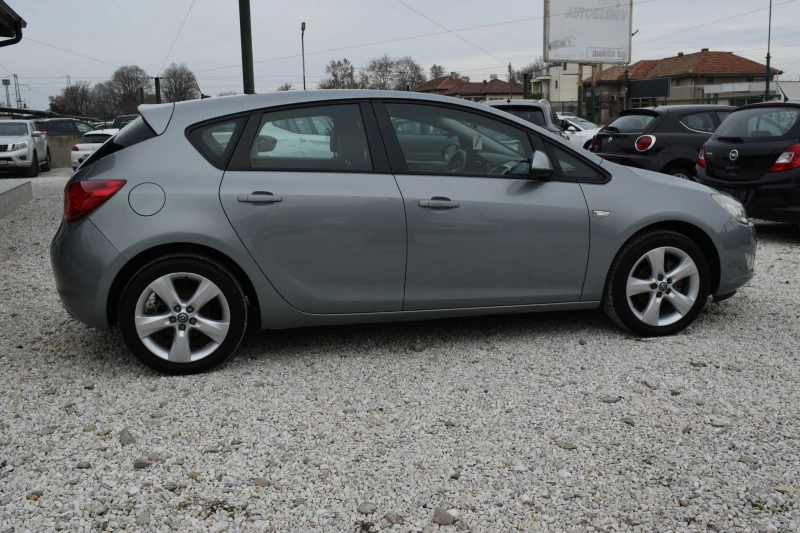 Opel Astra 1.4  Газ* Euro 5* 100 кс, снимка 8 - Автомобили и джипове - 48610680