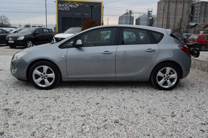 Opel Astra 1.4  Газ* Euro 5* 100 кс, снимка 4 - Автомобили и джипове - 48610680