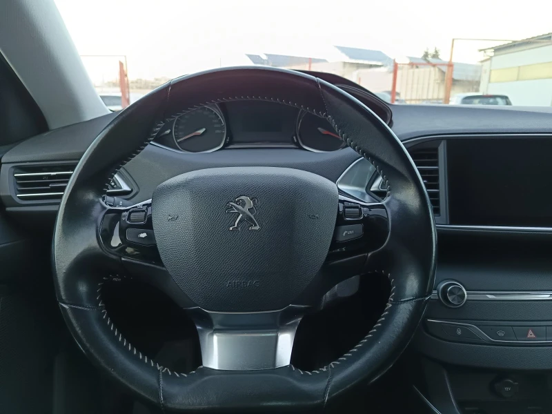 Peugeot 308 Allure + КОЖЕН САЛОН, снимка 12 - Автомобили и джипове - 49012804