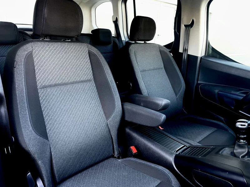 Peugeot Rifter Diesel 130hp, снимка 8 - Автомобили и джипове - 50689551