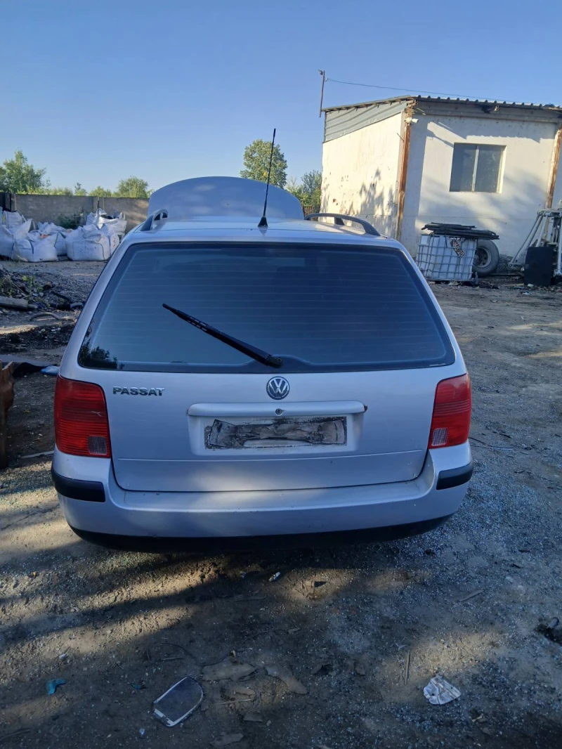 VW Passat, снимка 2 - Автомобили и джипове - 51900505