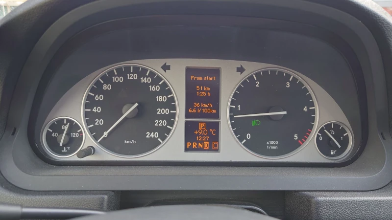 Mercedes-Benz B 180, снимка 9 - Автомобили и джипове - 52743320