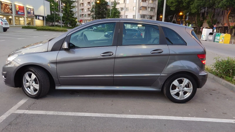 Mercedes-Benz B 180, снимка 4 - Автомобили и джипове - 52743320