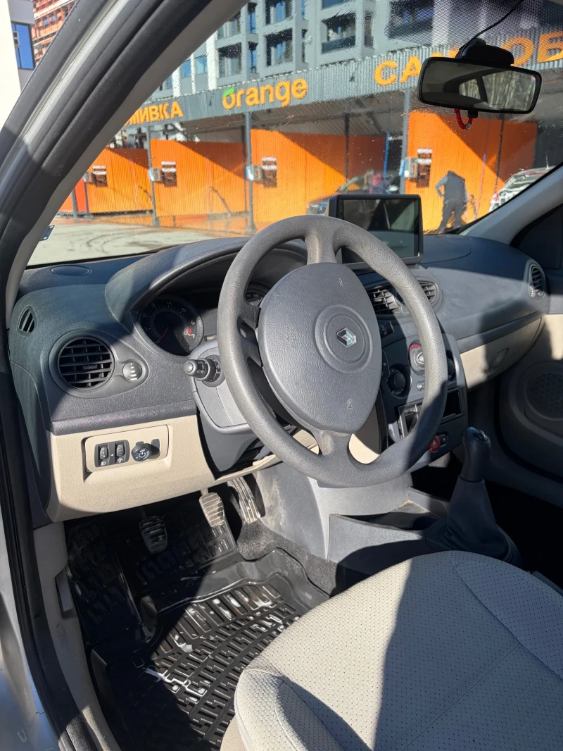 Renault Clio, снимка 8 - Автомобили и джипове - 52955040