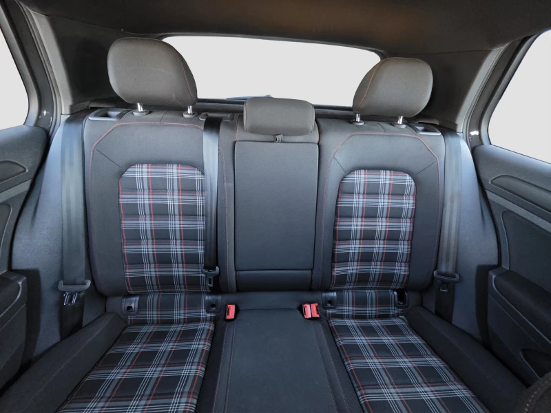 VW Golf 2.0T GTI, снимка 12 - Автомобили и джипове - 53046824