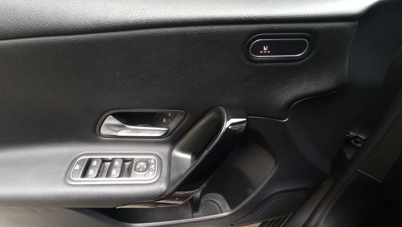 Mercedes-Benz A 200 D, снимка 7 - Автомобили и джипове - 53048552