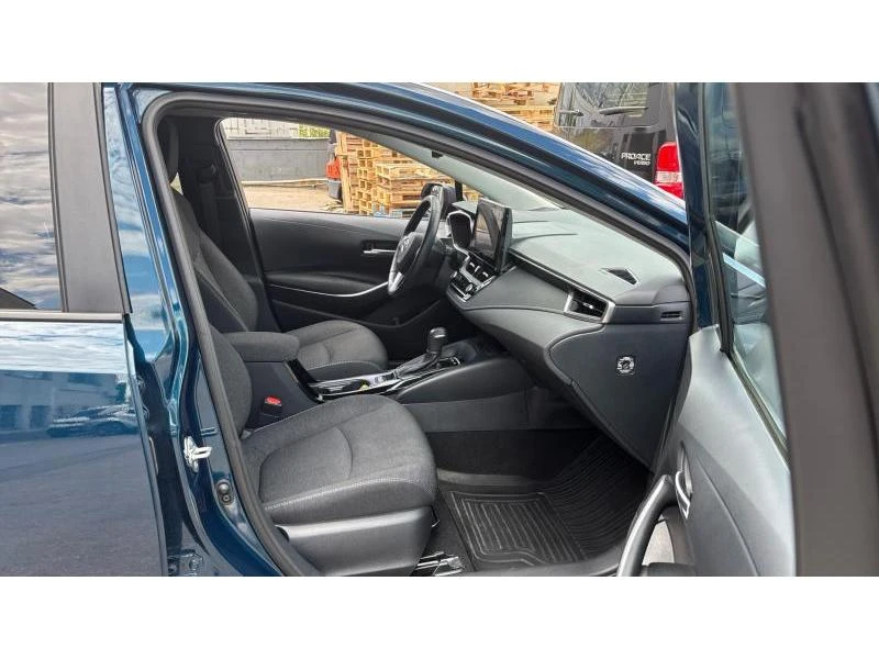 Toyota Corolla SDN 1.8HSD EXECUTIVE PLUS MY23, снимка 6 - Автомобили и джипове - 55458143