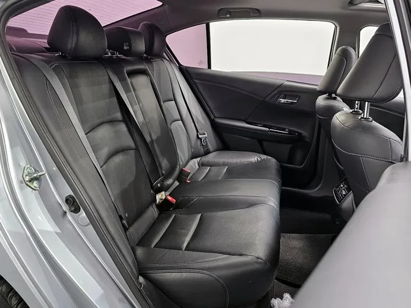 Honda Accord 2.4 9Th Generation, снимка 12 - Автомобили и джипове - 55985196