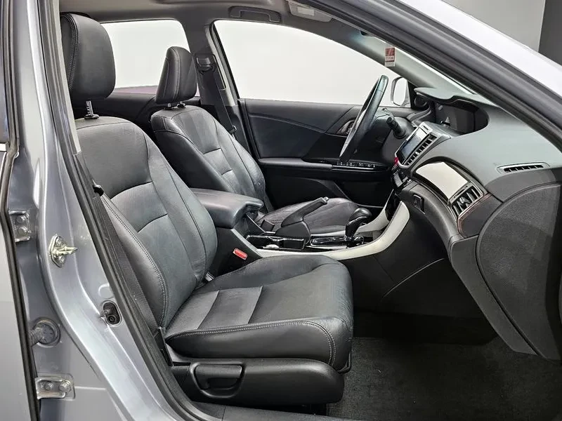 Honda Accord 2.4 9Th Generation, снимка 10 - Автомобили и джипове - 55985196