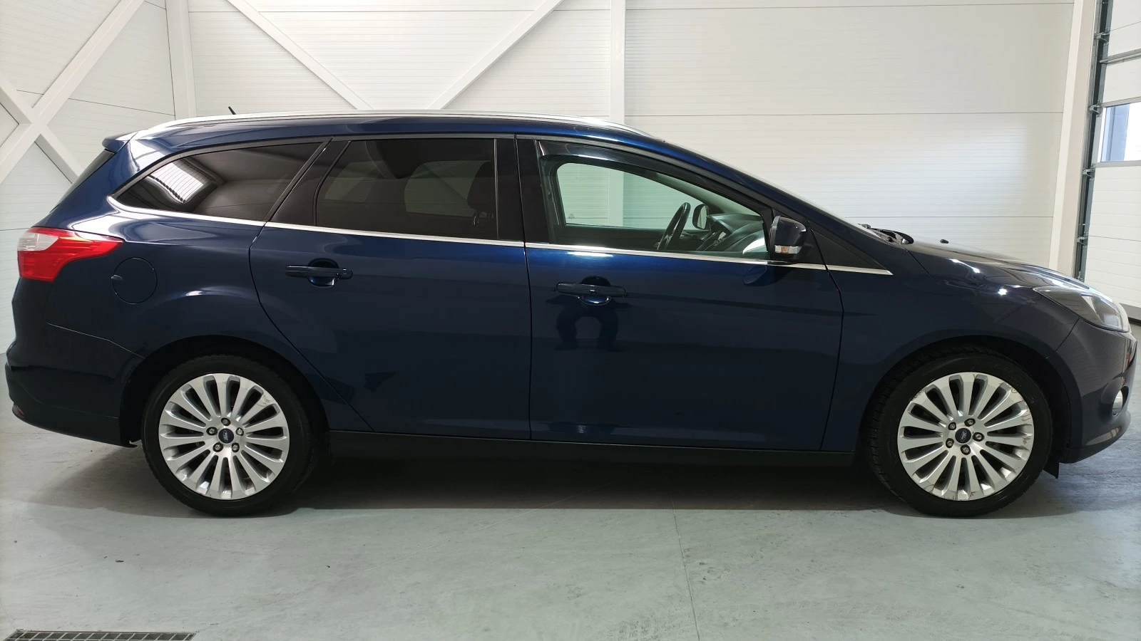 Ford Focus 1.0 i  - изображение 4