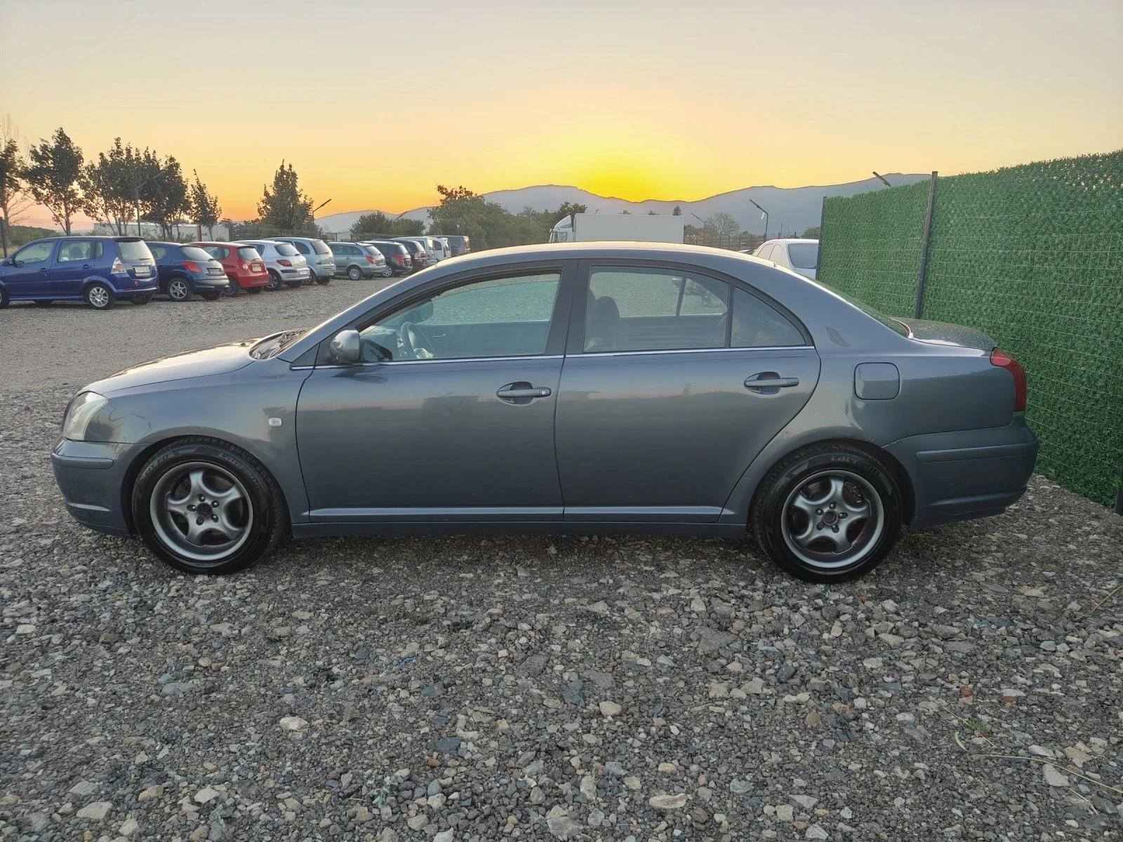 Toyota Avensis 1.8 i AUTOMATIC transmission Gaz BENZENE  - изображение 3