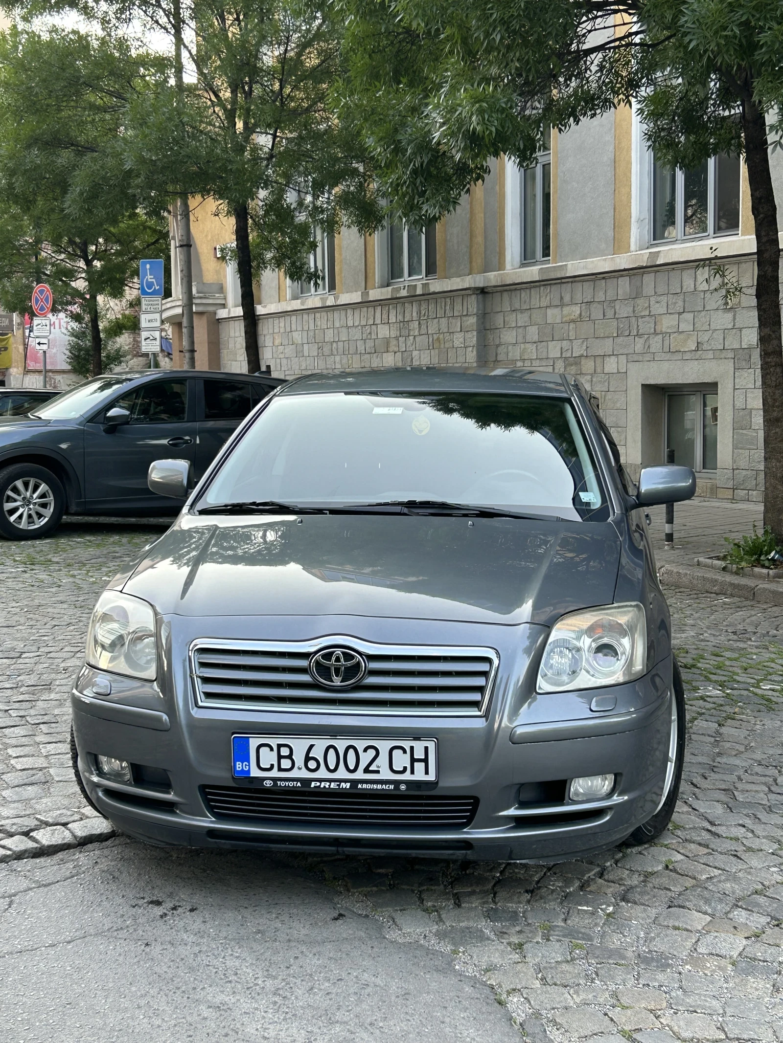Toyota Avensis D4D 2.0 - изображение 2