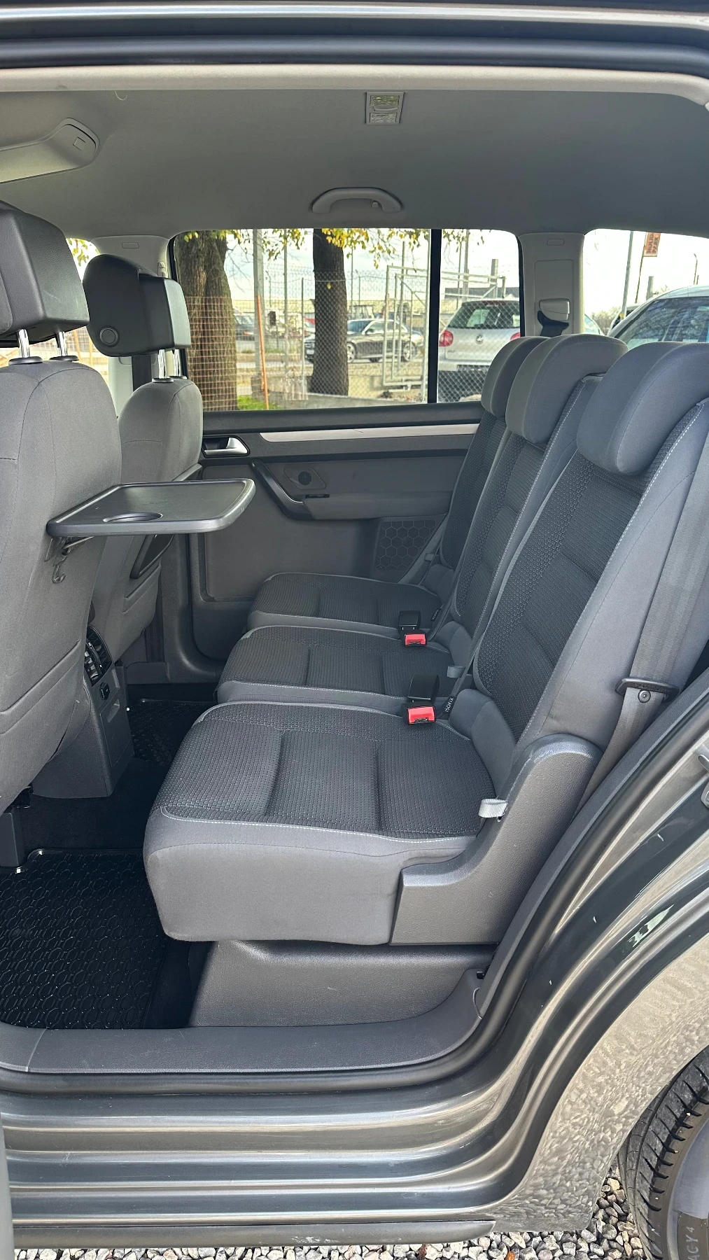 VW Touran 1.6TDI - изображение 6