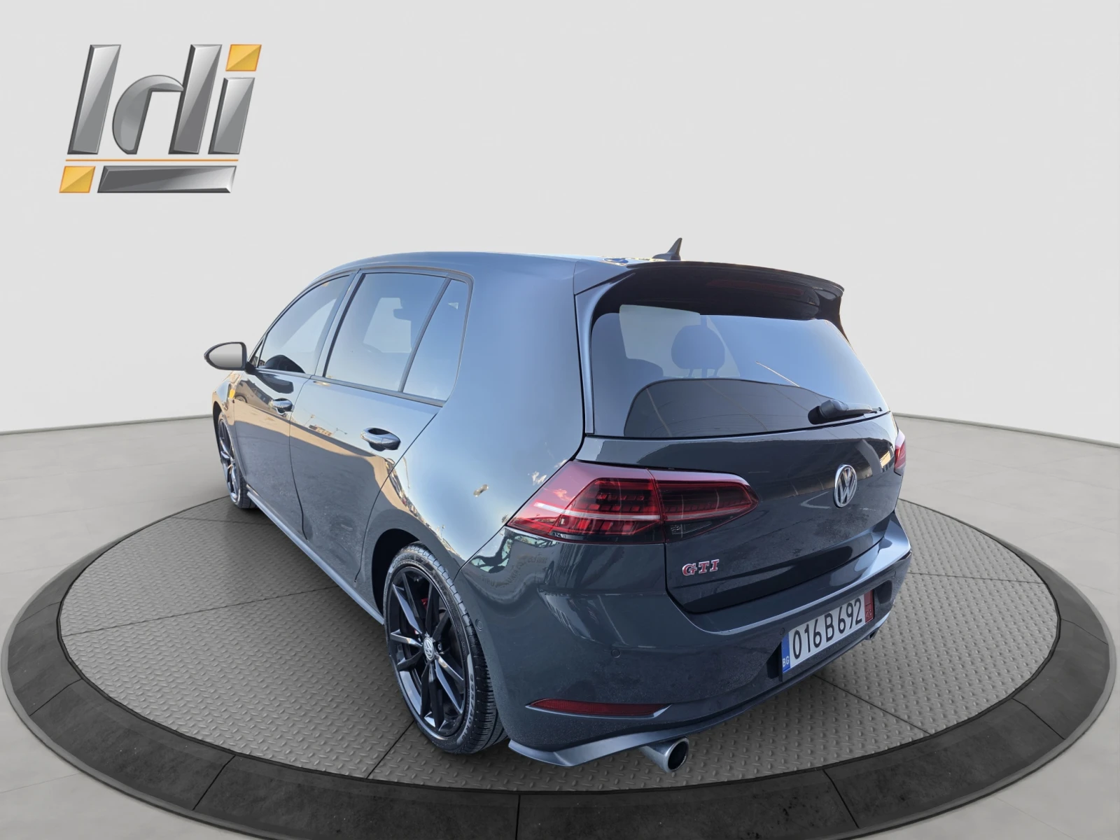 VW Golf 2.0T GTI - изображение 4