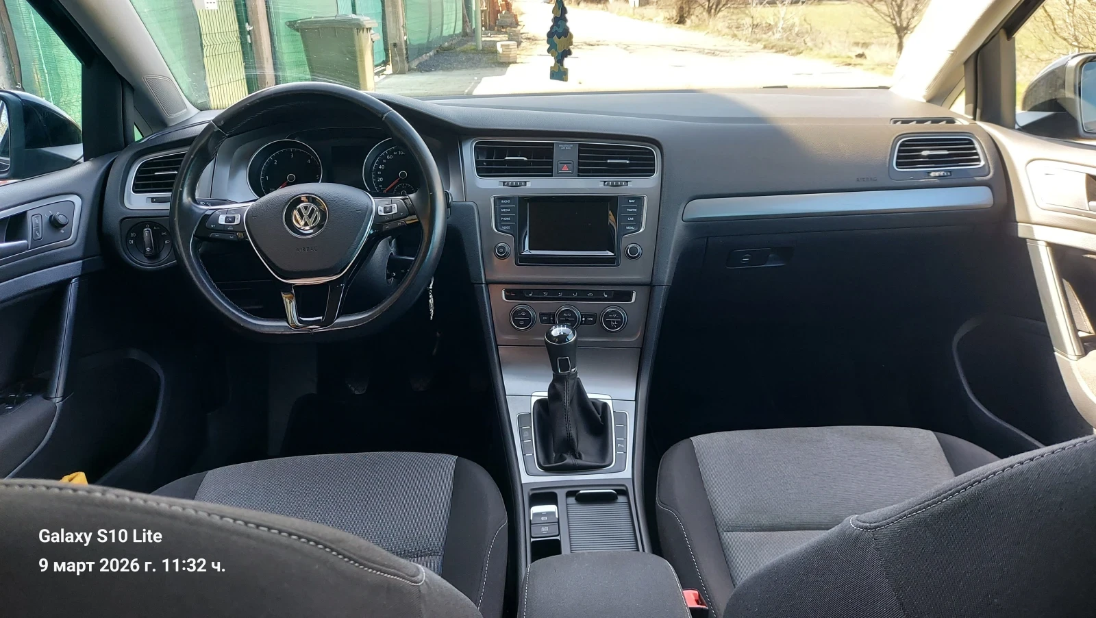 VW Golf 1.6TDI.110 кс BLUEMOTION, снимка 17 - Автомобили и джипове - 53772273
