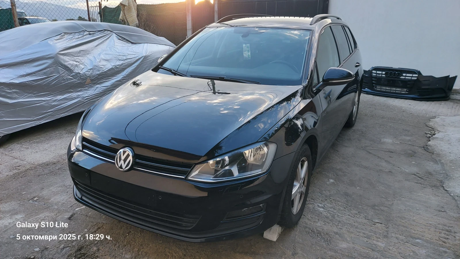 VW Golf 1.6TDI.110 кс BLUEMOTION, снимка 2 - Автомобили и джипове - 53772273
