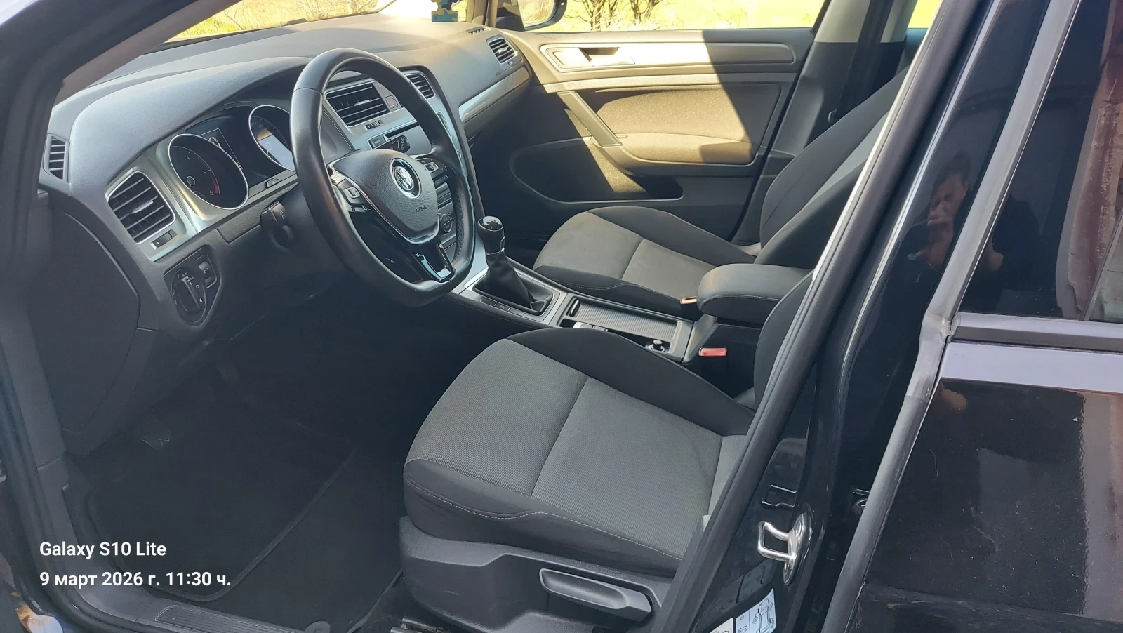 VW Golf 1.6TDI.110 кс BLUEMOTION, снимка 11 - Автомобили и джипове - 53772273