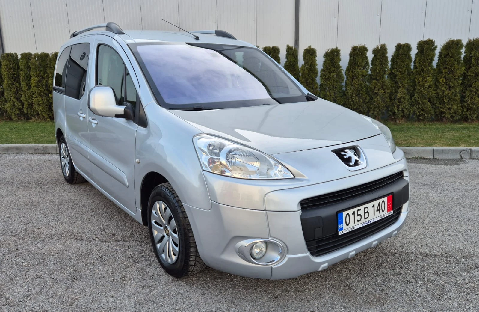 Peugeot Partner 1.6 бенз, евро 5, снимка 3 - Автомобили и джипове - 53837456
