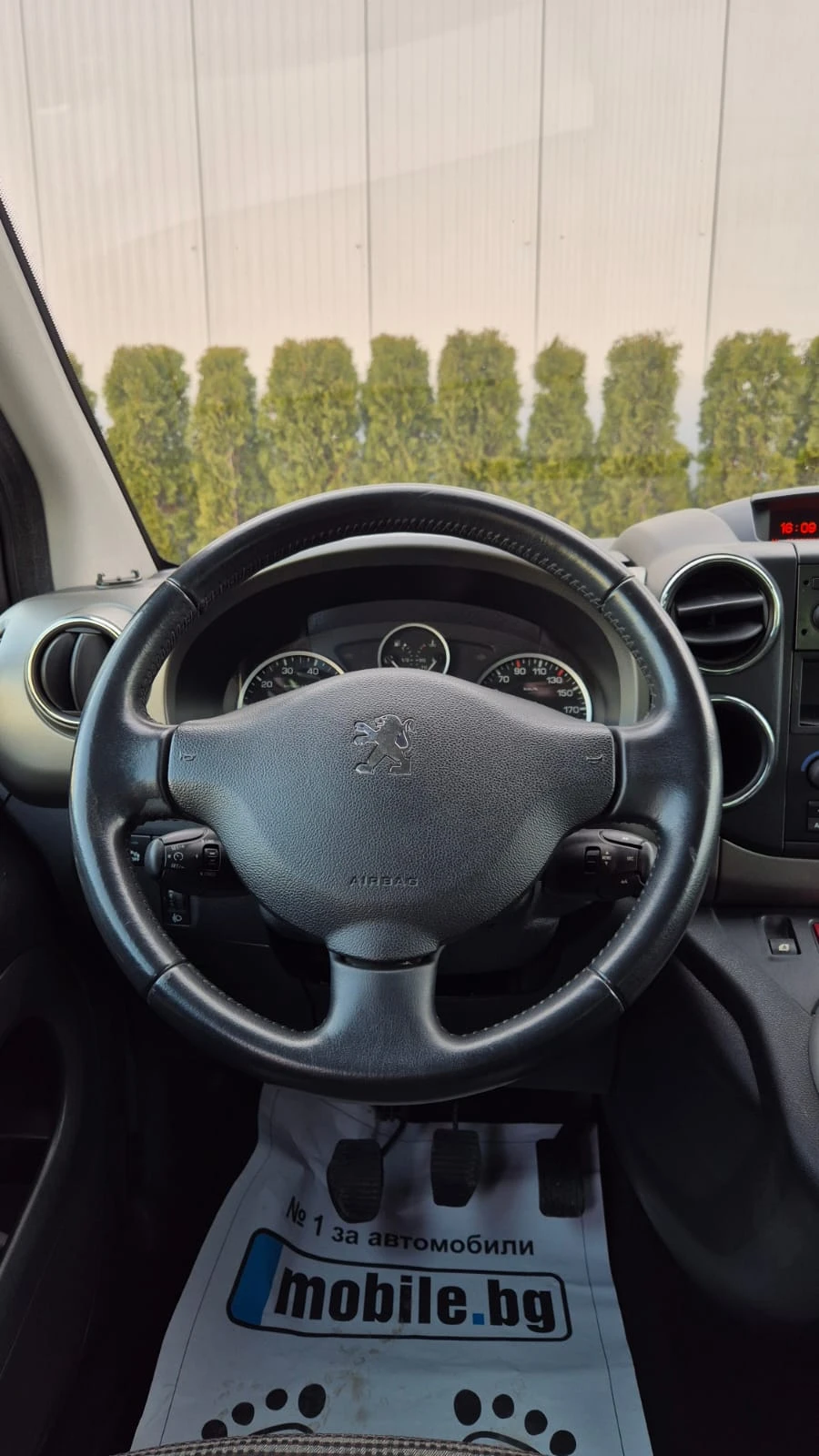 Peugeot Partner 1.6 бенз, евро 5, снимка 17 - Автомобили и джипове - 53837456