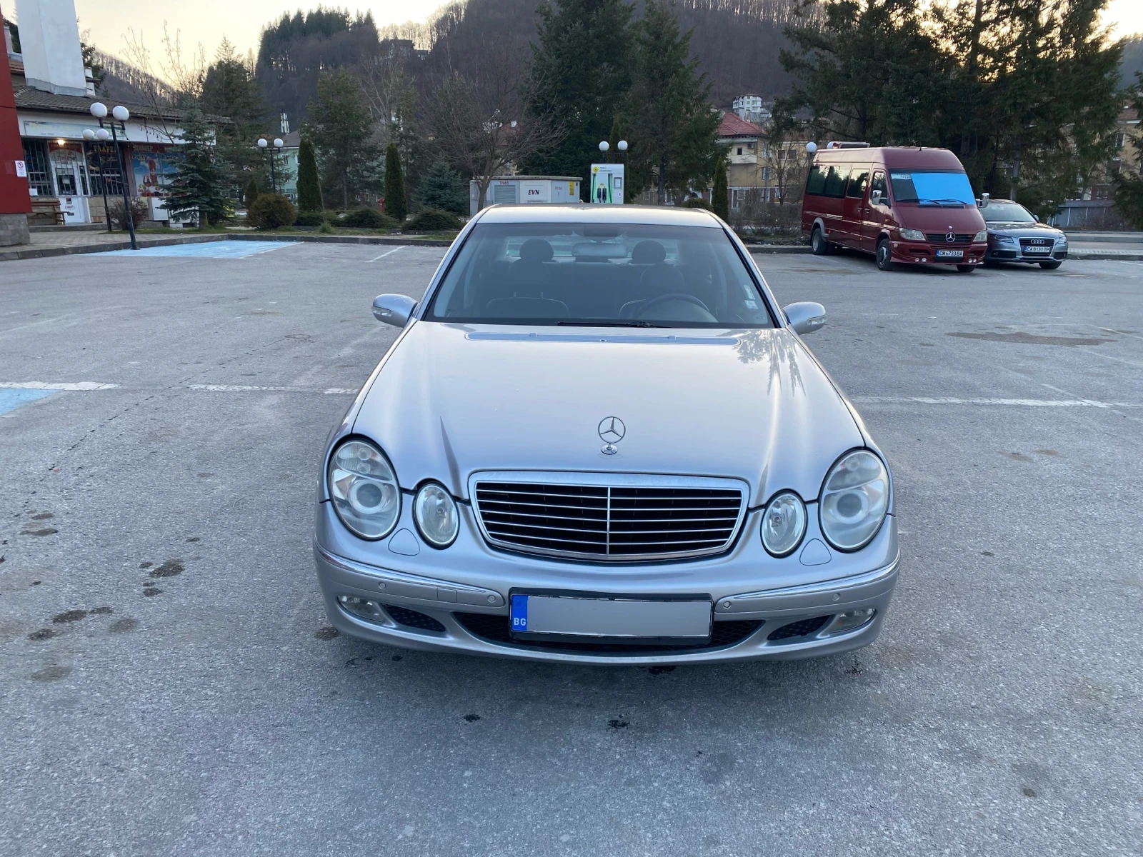 Mercedes-Benz E 270, снимка 2 - Автомобили и джипове - 53850570