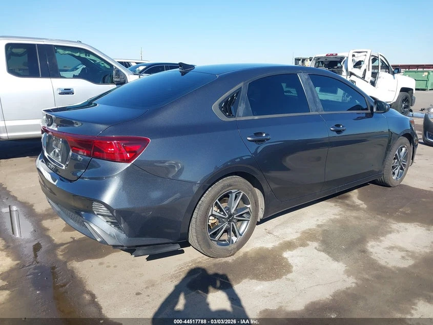 Kia Forte 2.0l Lxs, снимка 4 - Автомобили и джипове - 54078900