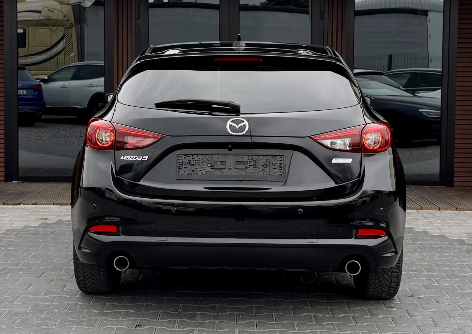 Mazda 3 2.2 SKYACTIV-D* Head up* Bose* Keyless, снимка 5 - Автомобили и джипове - 54212680