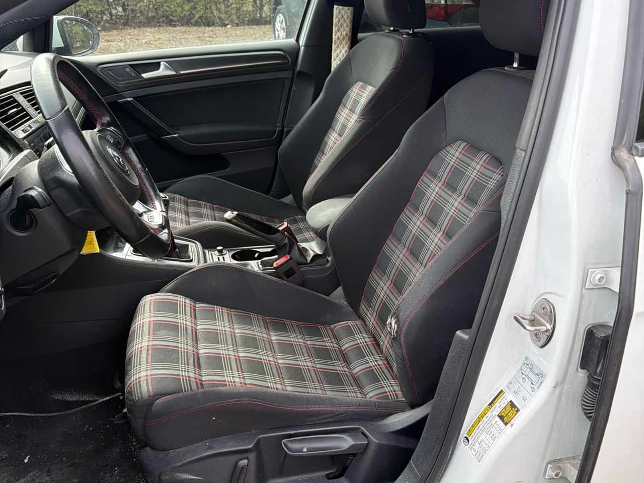 VW Golf * GTI* 5 door Manual* KEYLESS* ПОДГРЕВ* 2 КЛЮЧА* , снимка 5 - Автомобили и джипове - 54347332