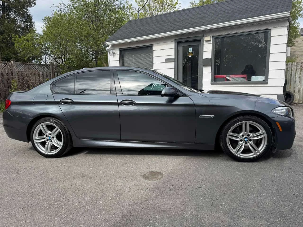BMW 535 * 535d xDrive * АВТОКРЕДИТ БЕЗ ПЪРВОНАЧАЛНА ВНОСКА, снимка 3 - Автомобили и джипове - 54799646
