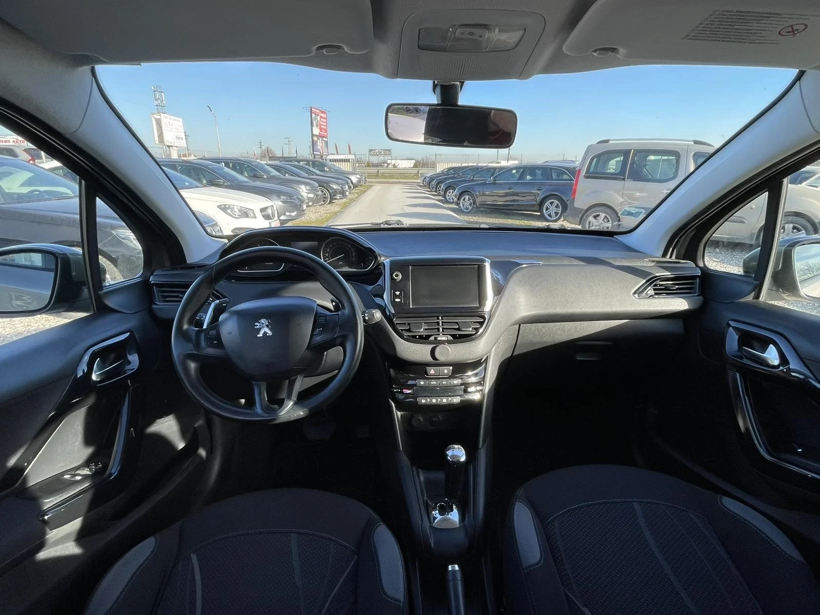 Peugeot 208 1.4 e-HDI, снимка 9 - Автомобили и джипове - 54974896