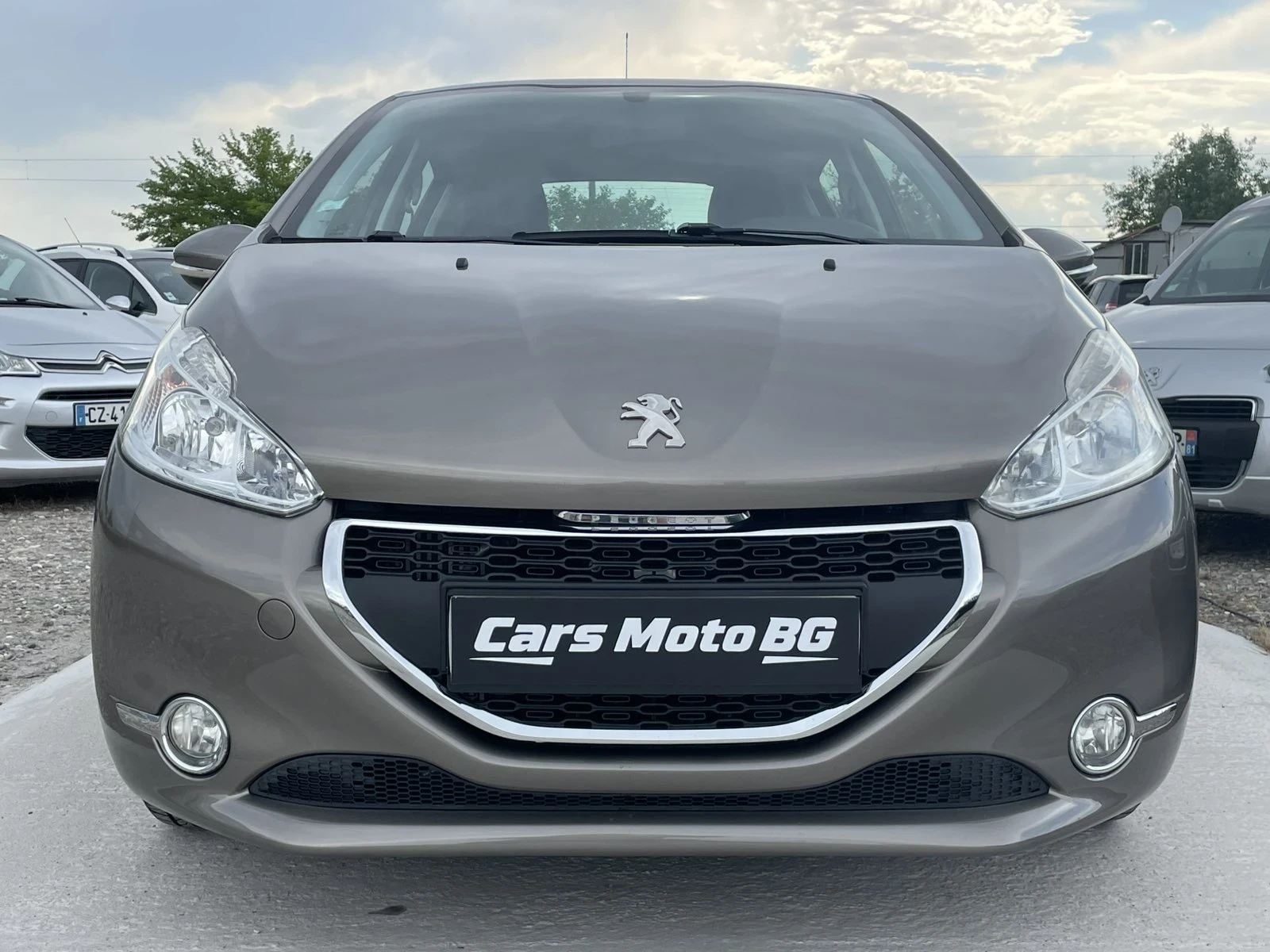 Peugeot 208 1.4 e-HDI, снимка 4 - Автомобили и джипове - 54974896