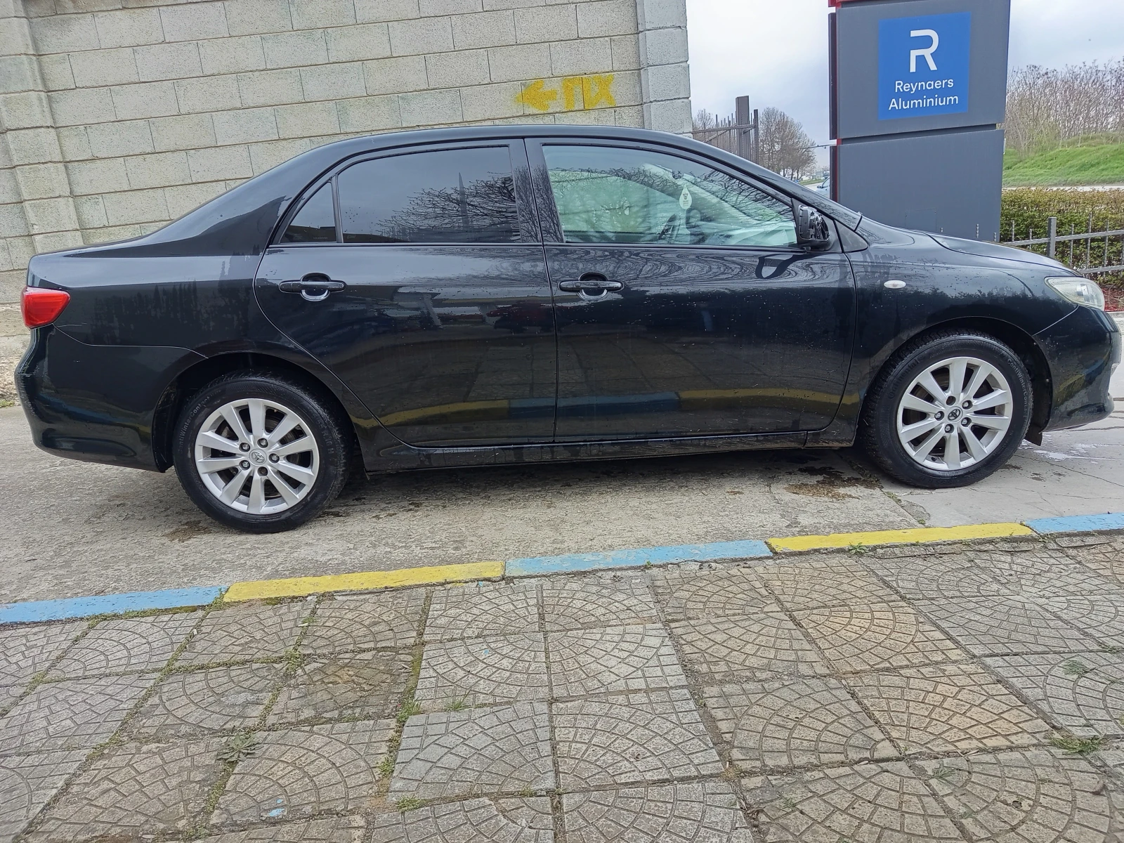 Toyota Corolla D-4D, снимка 6 - Автомобили и джипове - 55174328