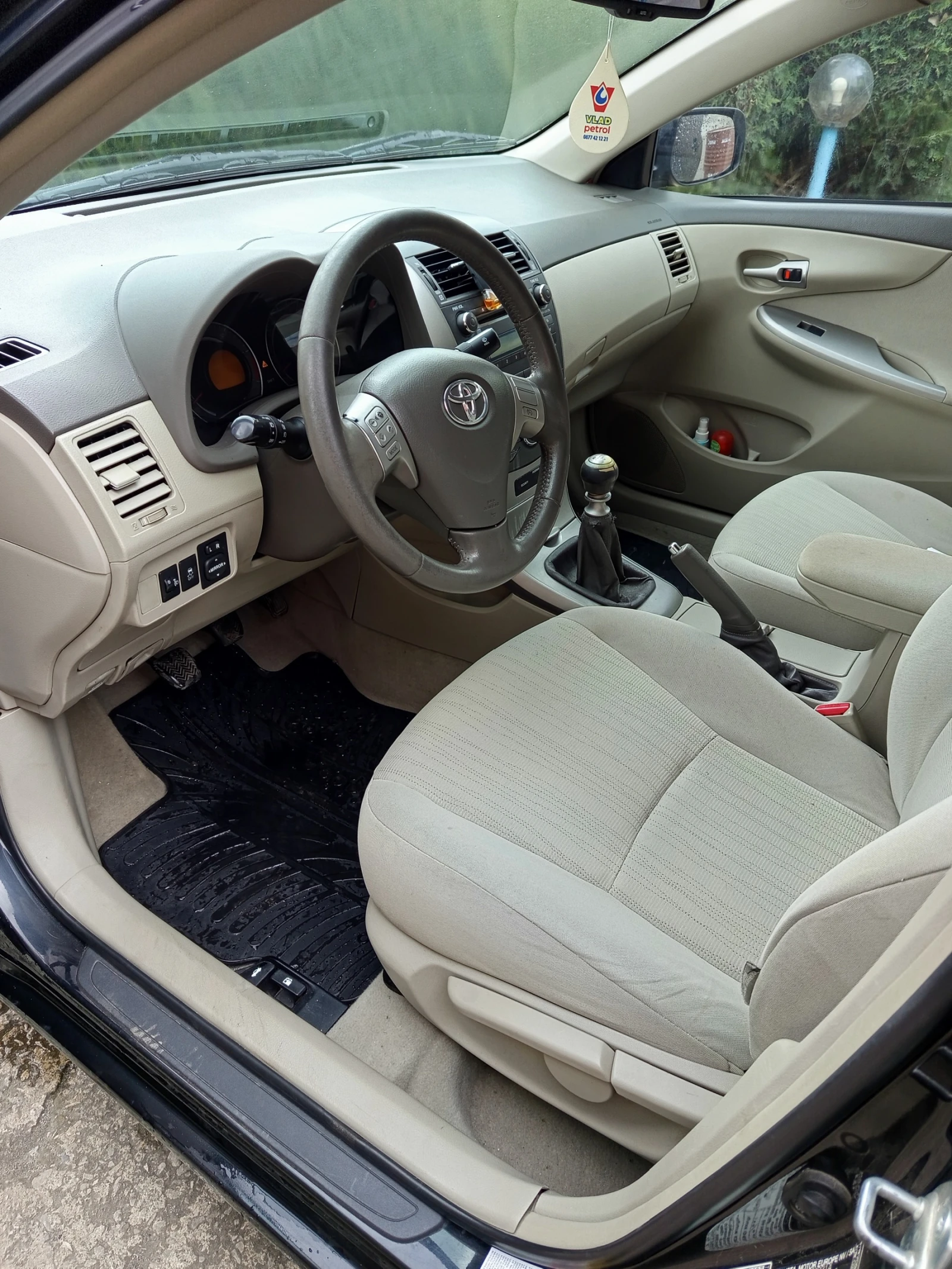 Toyota Corolla D-4D, снимка 7 - Автомобили и джипове - 55174328