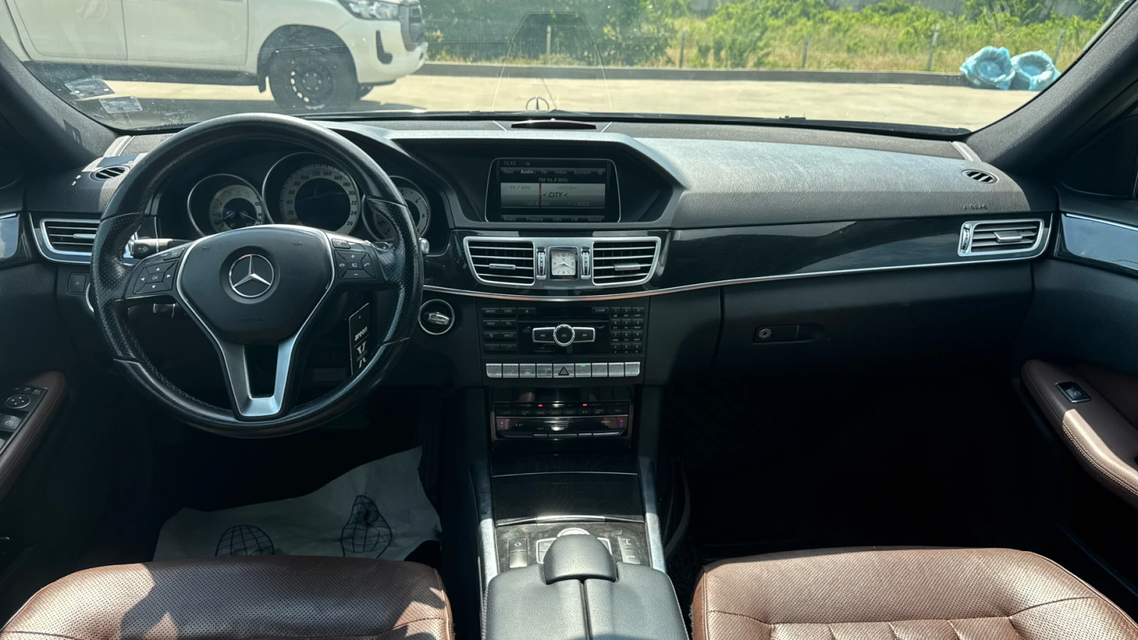 Mercedes-Benz E 350 BlueTEC 4Matic, снимка 13 - Автомобили и джипове - 55191279