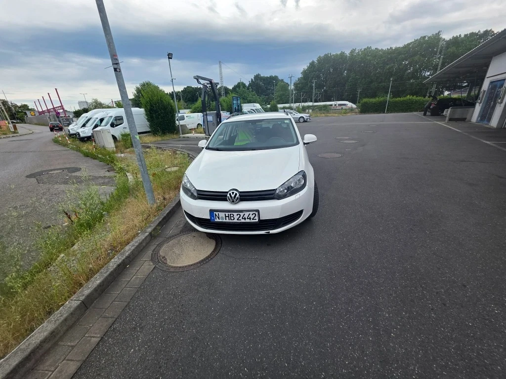 VW Golf, снимка 3 - Автомобили и джипове - 55421047