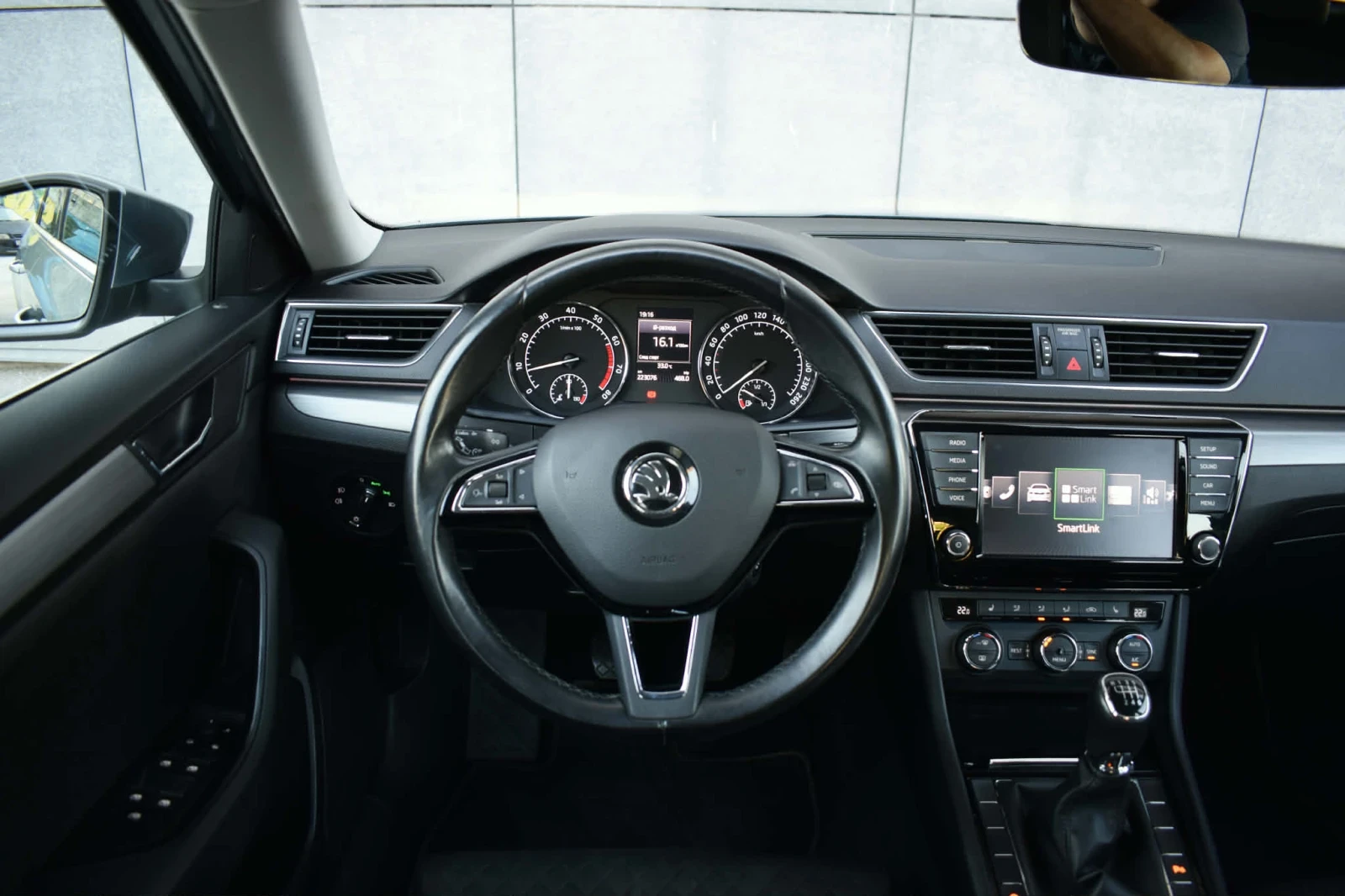 Skoda Superb, снимка 10 - Автомобили и джипове - 55540911