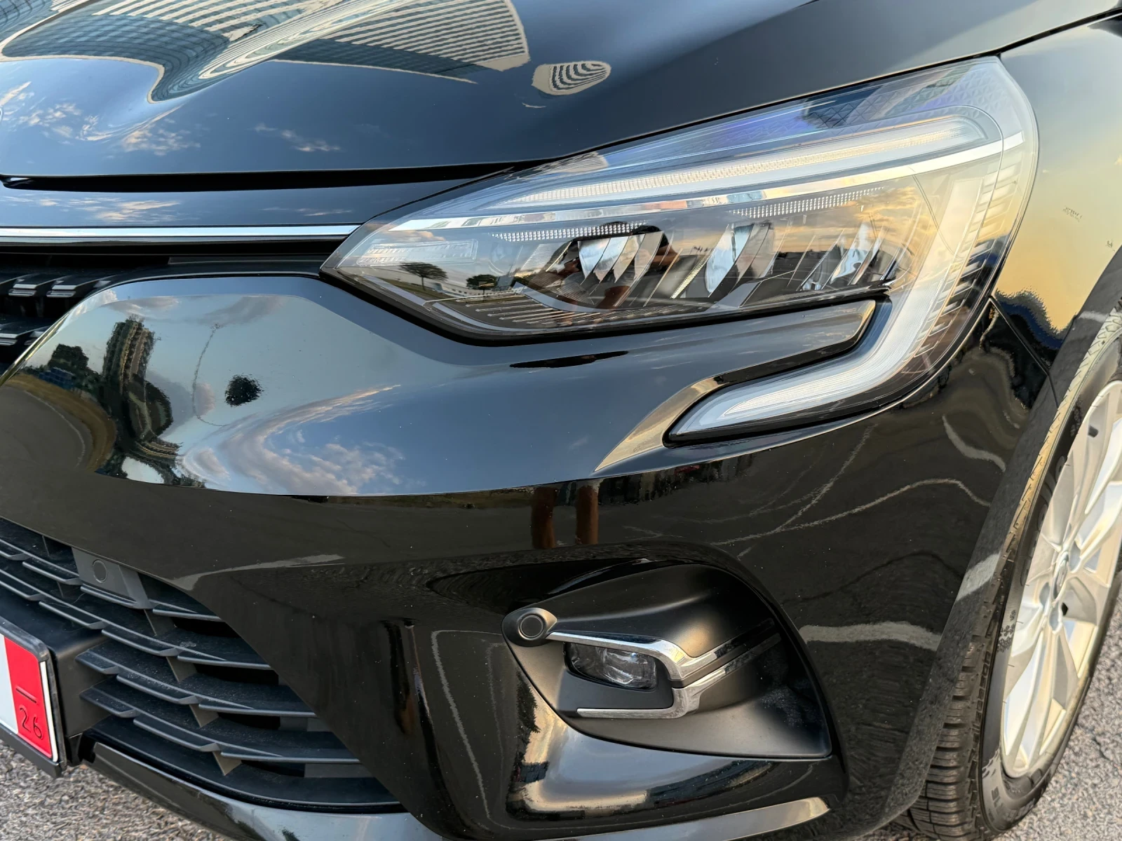 Renault Clio Intens* Carplay* Keyless* 73000км* 1.0Tce* FullLed, снимка 4 - Автомобили и джипове - 55929942