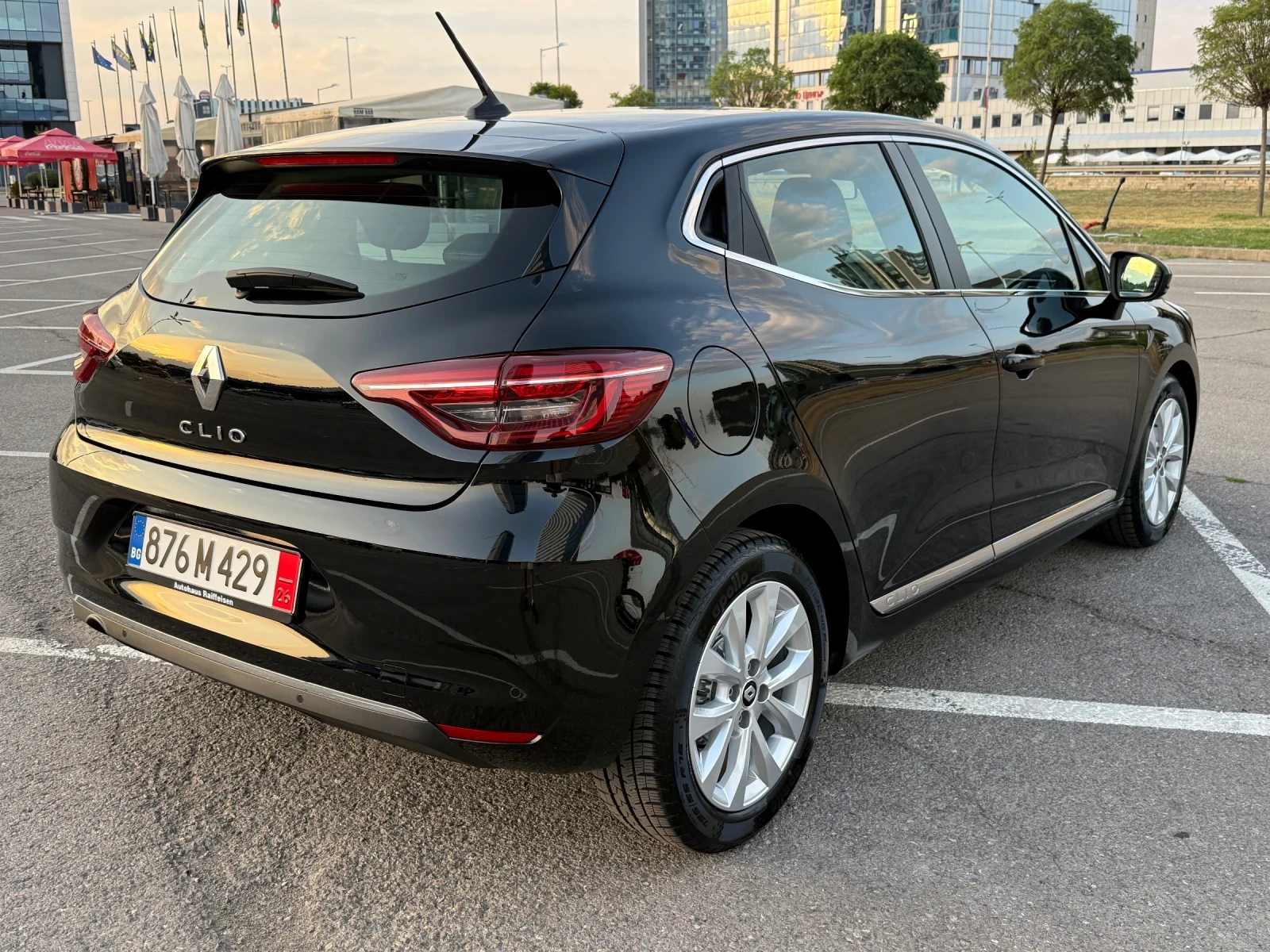 Renault Clio Intens* Carplay* Keyless* 73000км* 1.0Tce* FullLed, снимка 6 - Автомобили и джипове - 55929942