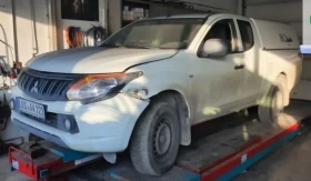 Mitsubishi L200 BASIS CLUB CAB 4WD