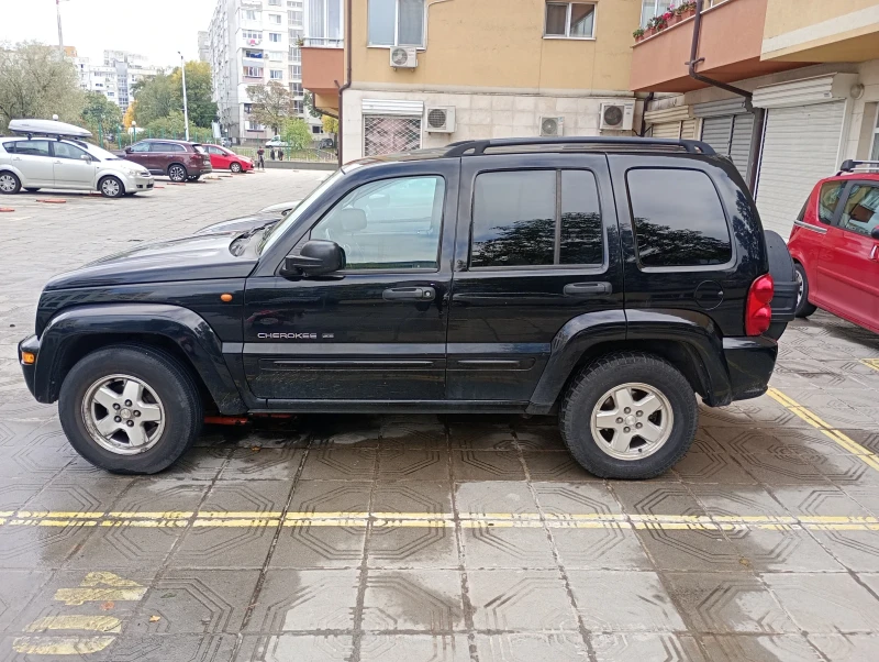 Jeep Cherokee, снимка 3 - Автомобили и джипове - 52991808