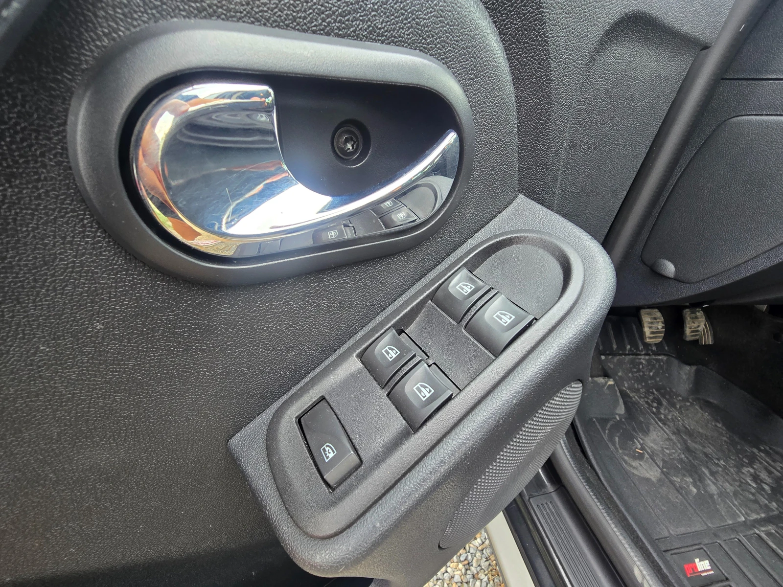 Dacia Duster * LED* 138000KM | Mobile.bg   14