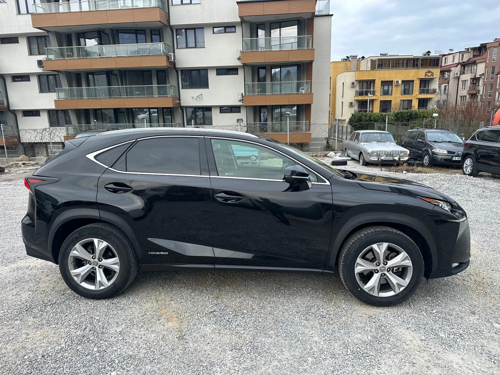 Lexus NX 300h ШВЕЙЦАРИЯ 89000хил  EXCELLENCE, снимка 4 - Автомобили и джипове - 53954552