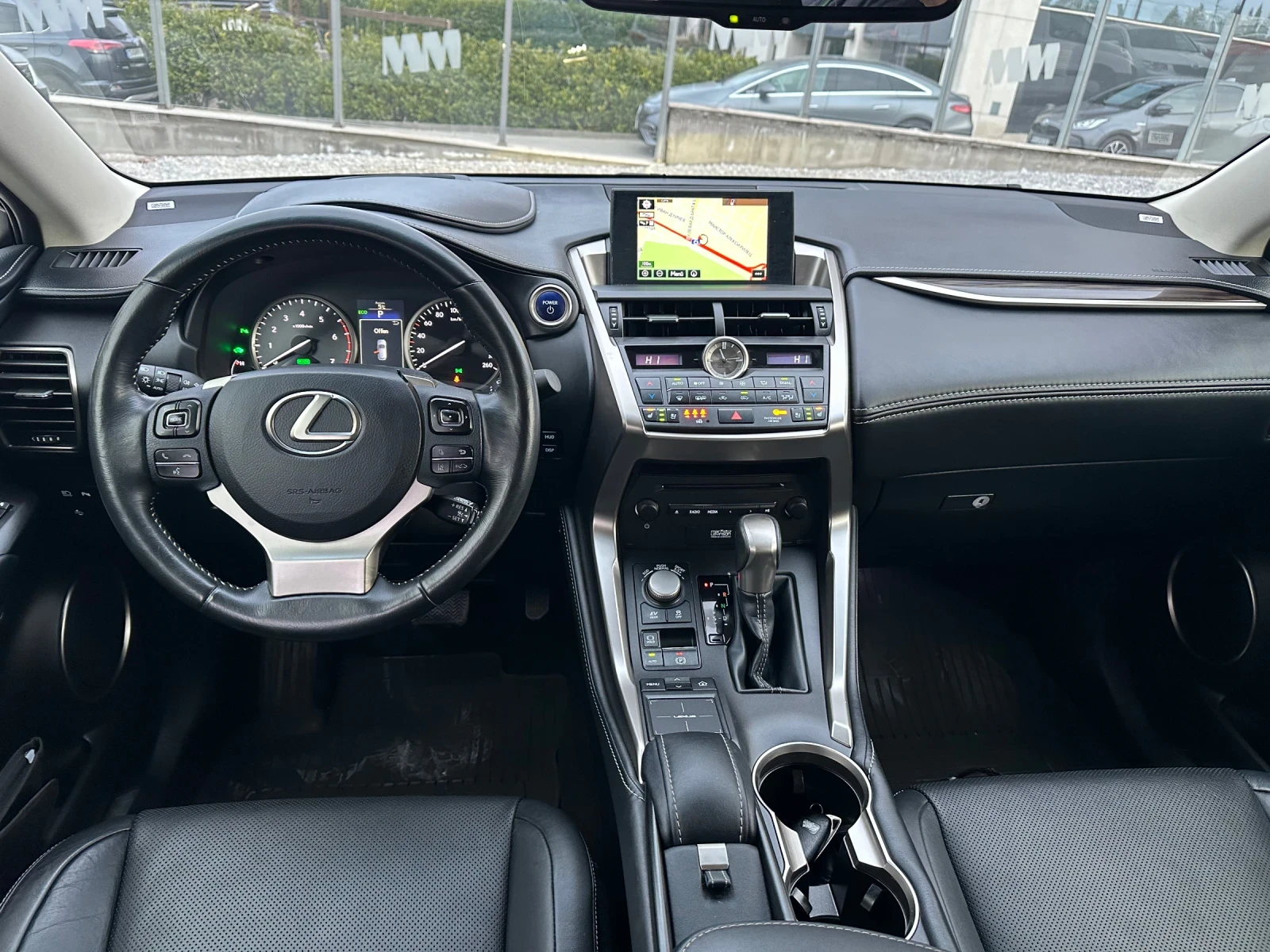 Lexus NX 300h ШВЕЙЦАРИЯ 89000хил  EXCELLENCE, снимка 11 - Автомобили и джипове - 53954552