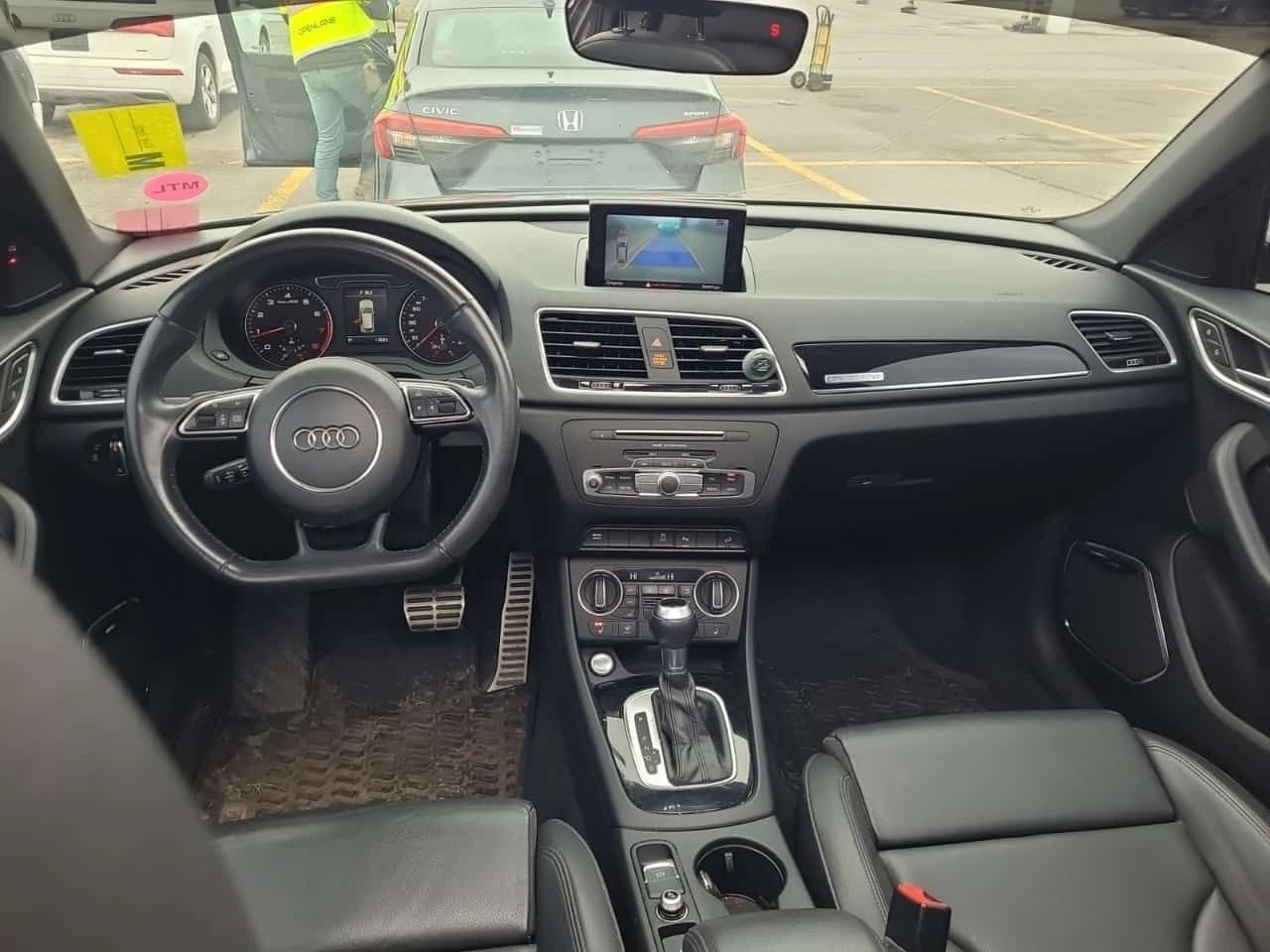 Audi Q3 S LINE/TECHNIK/CARFAX/ПОДГРЕВ/ПАМЕТ, снимка 7 - Автомобили и джипове - 54372986