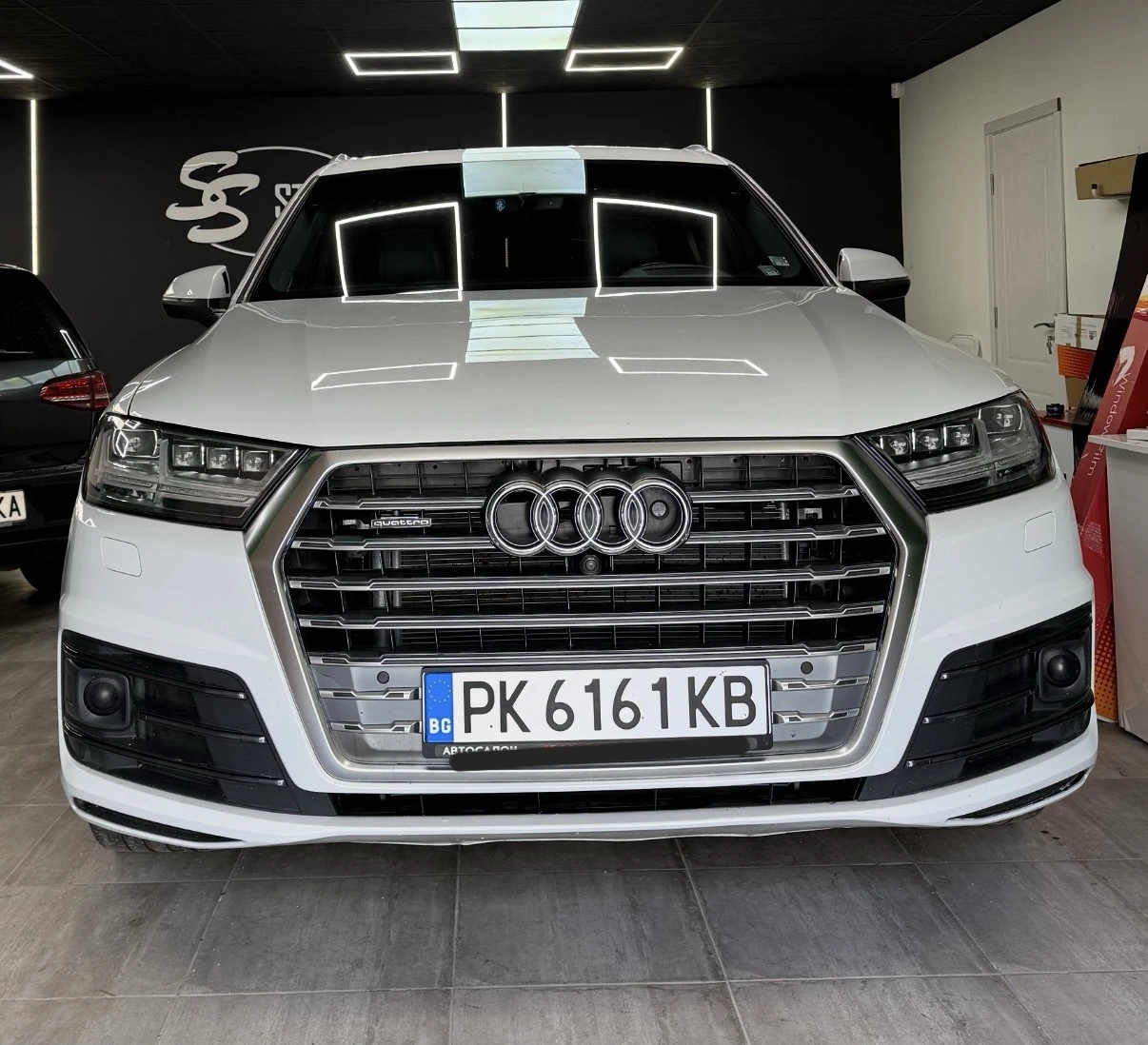 Audi Q7 Швейцария , снимка 10 - Автомобили и джипове - 54483844