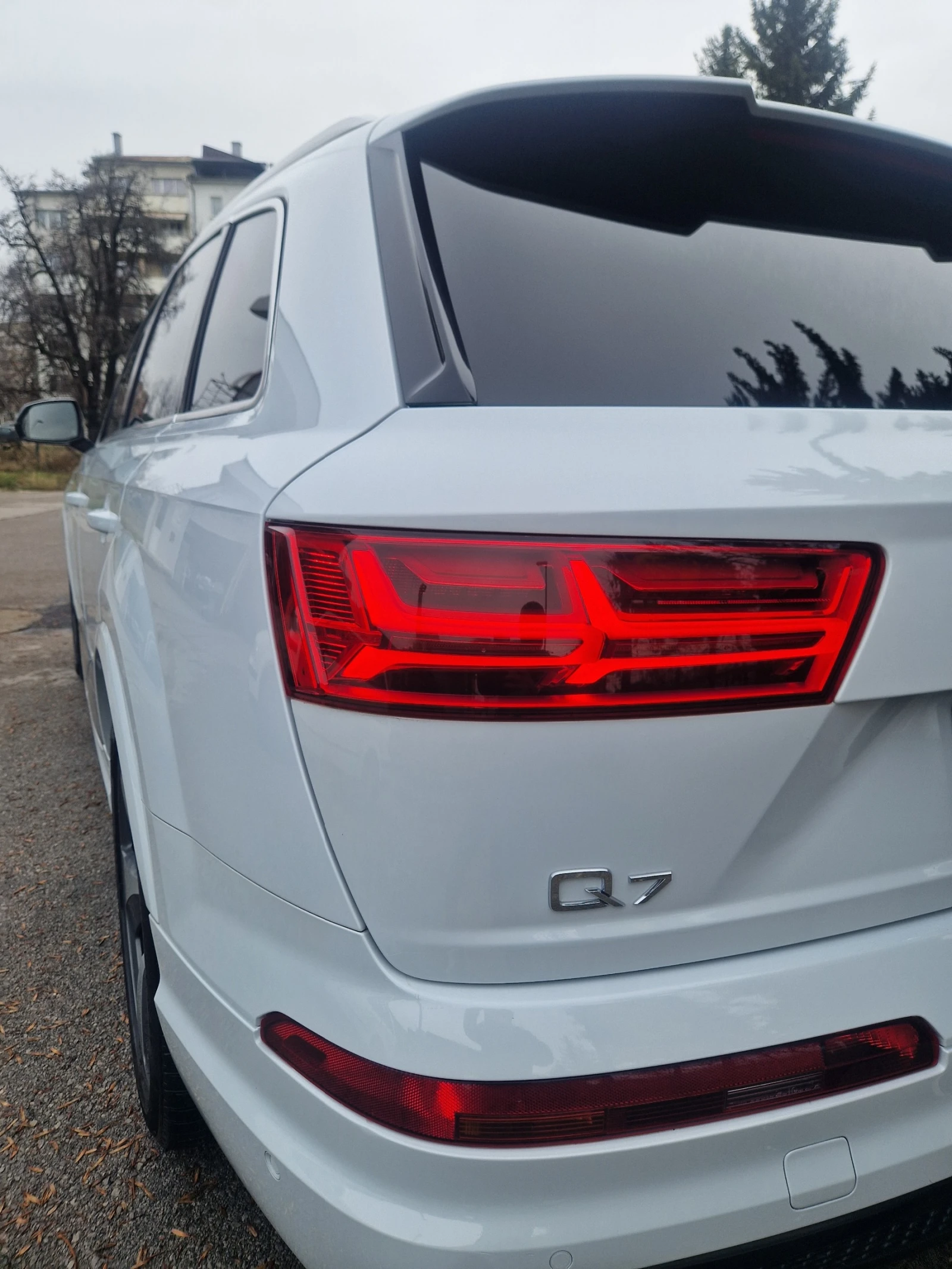 Audi Q7 Швейцария , снимка 13 - Автомобили и джипове - 54483844