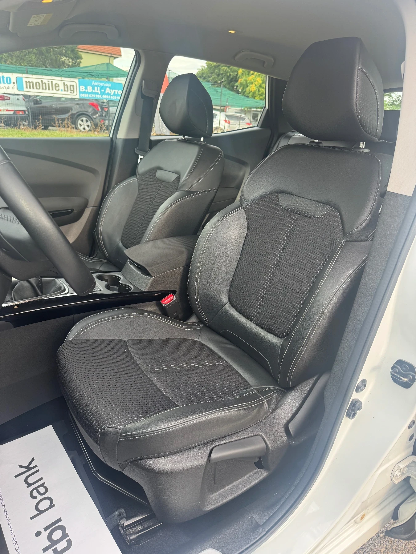 Renault Kadjar 1.3 TCe 140кс. LIMITED * * * 4-Цилиндров двигател*, снимка 8 - Автомобили и джипове - 55183351