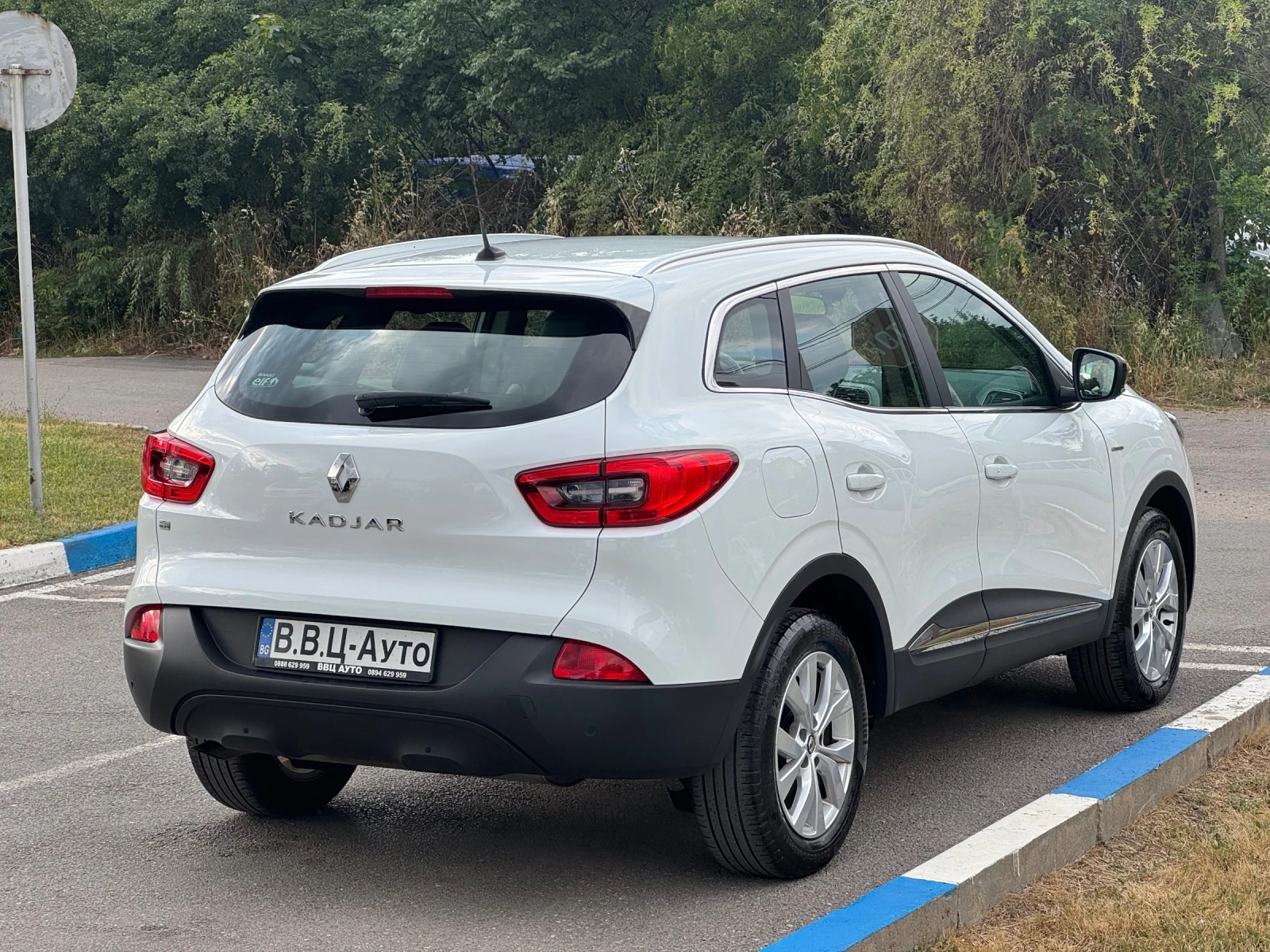 Renault Kadjar 1.3 TCe 140кс. LIMITED * * * 4-Цилиндров двигател*, снимка 4 - Автомобили и джипове - 55183351