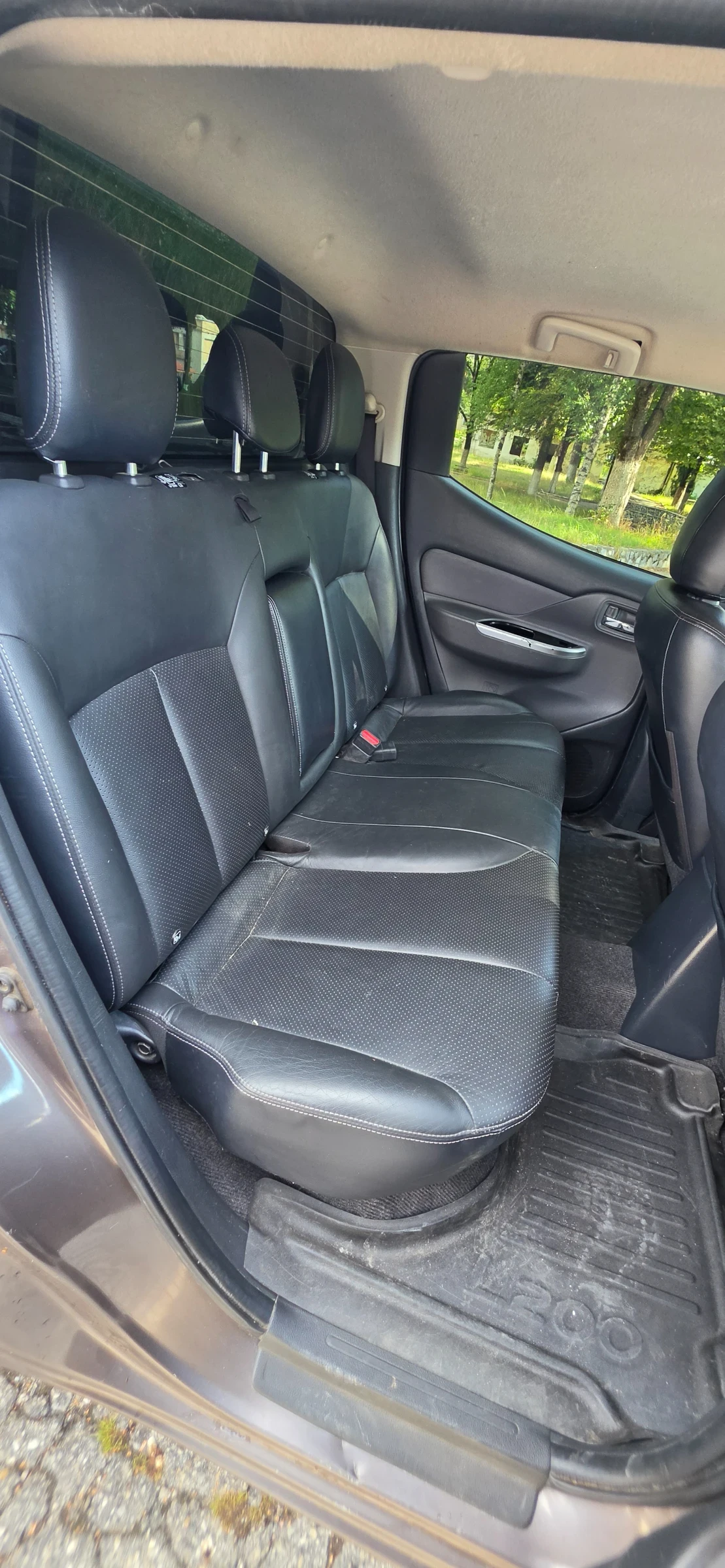Mitsubishi L200, снимка 14 - Автомобили и джипове - 55417696