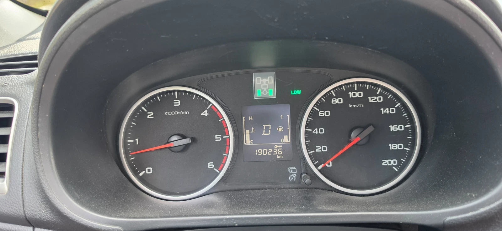 Mitsubishi L200, снимка 8 - Автомобили и джипове - 55417696
