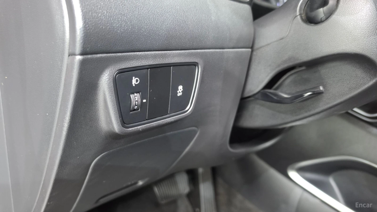 Hyundai Tucson 2.0 4WD* КОЖА* ОБДУХВ* НАВИ* АВТОКРЕДИТ, снимка 14 - Автомобили и джипове - 55671013